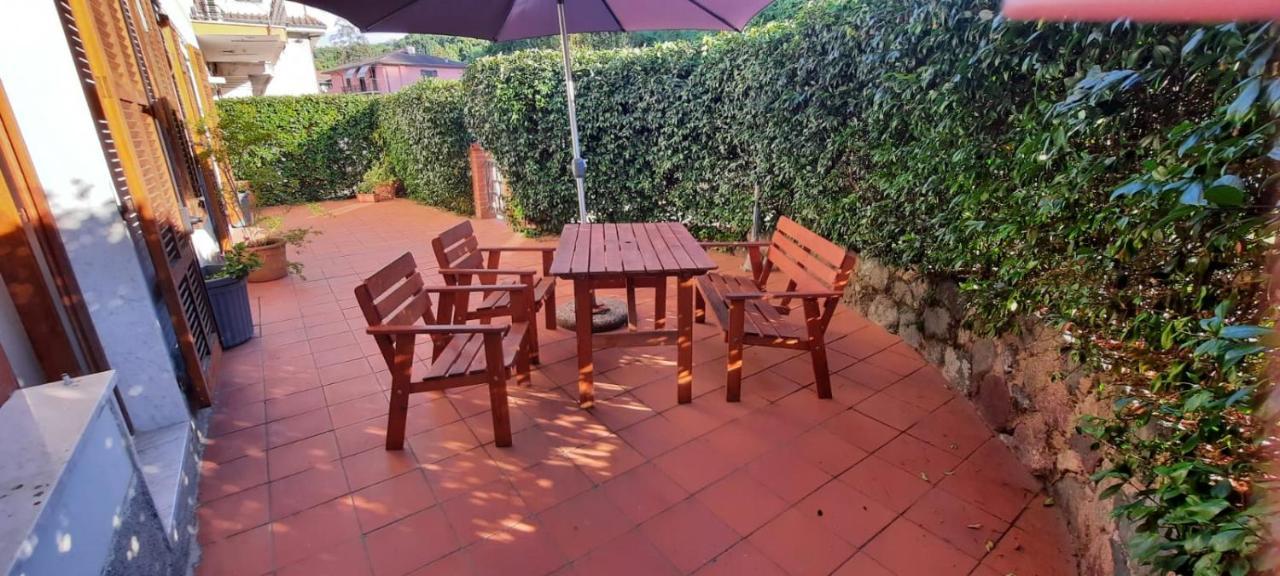 Appartamento Comodo Per Lerici E 5 Terre Piano di Follo Exteriör bild