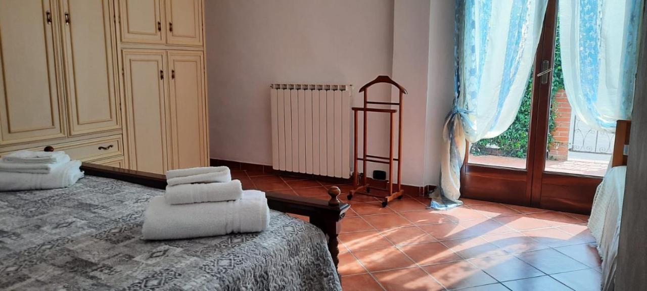Appartamento Comodo Per Lerici E 5 Terre Piano di Follo Exteriör bild