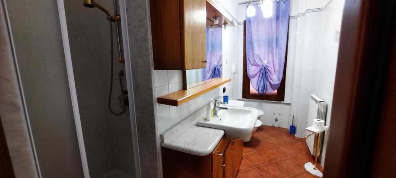 Appartamento Comodo Per Lerici E 5 Terre Piano di Follo Exteriör bild